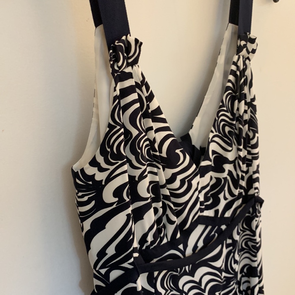 Nanette Lenore size 6 navy & white dress